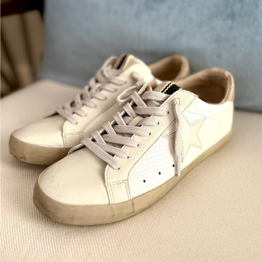 Shu Shop Sneakers - White - Size 4 - Womens/Girls